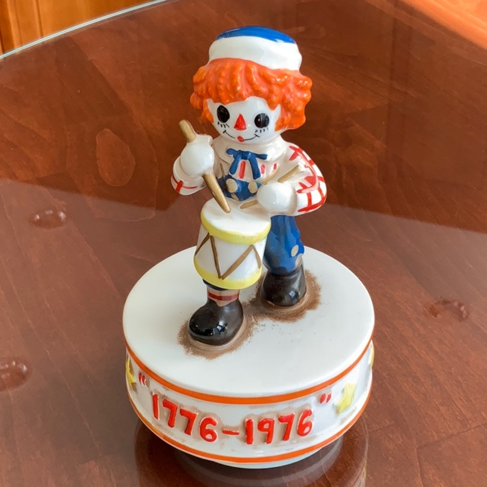 Raggedy Andy Schmid Music Box Bi-Centennial